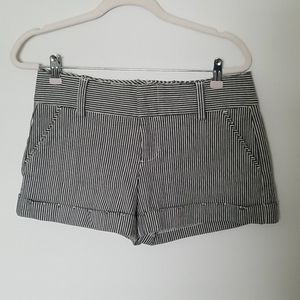 Alice + Olivia stripped shorts NWOT